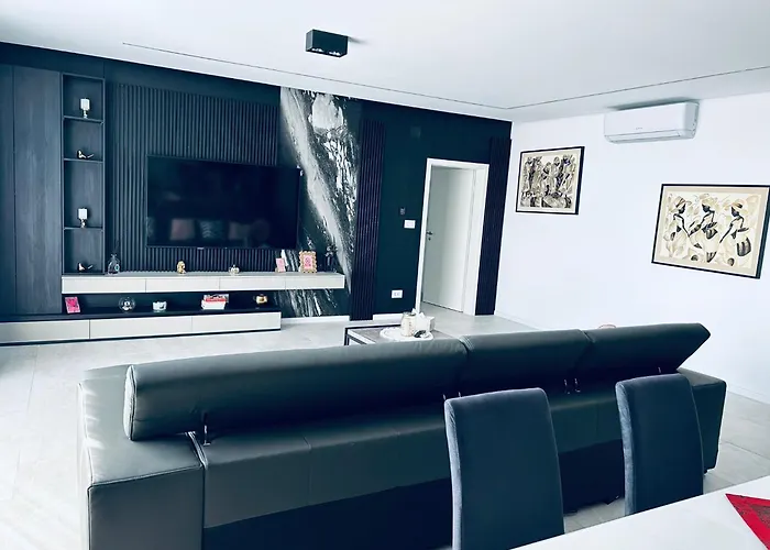 Apartament/penthouse Ssara Apartment