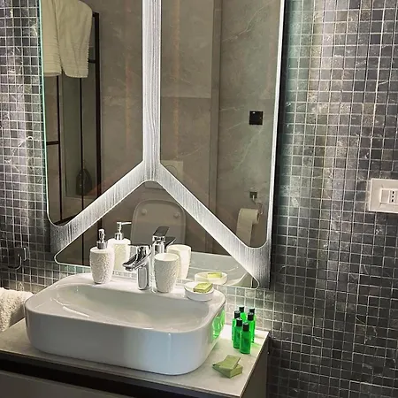 Apartament/penthouse Ssara 公寓