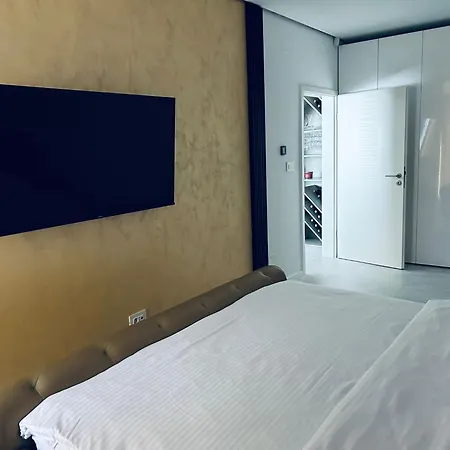 Apartament/penthouse Ssara 公寓